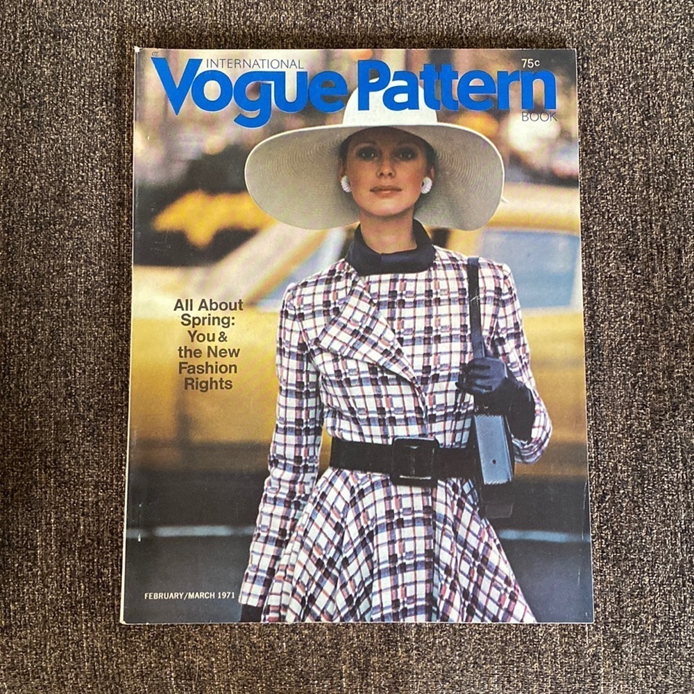 Vintage VOGUE Pattern Book FebruaryMarch 1971 RARE